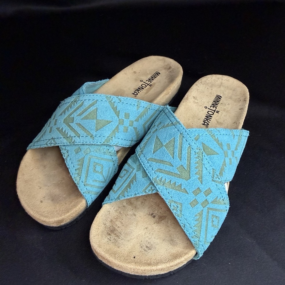 Minnetonka Turquoise Blue Suede Lyric Slip on Sandals Sz 7 Southwestern Aztec